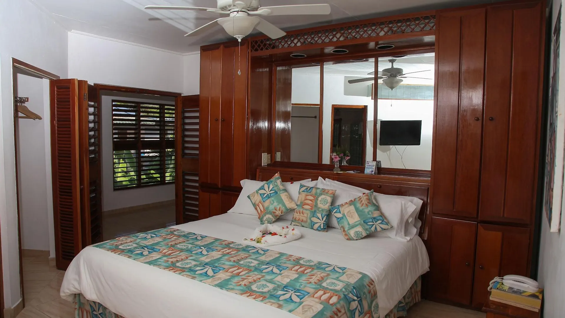 Hotel Negril Treehouse Resort
