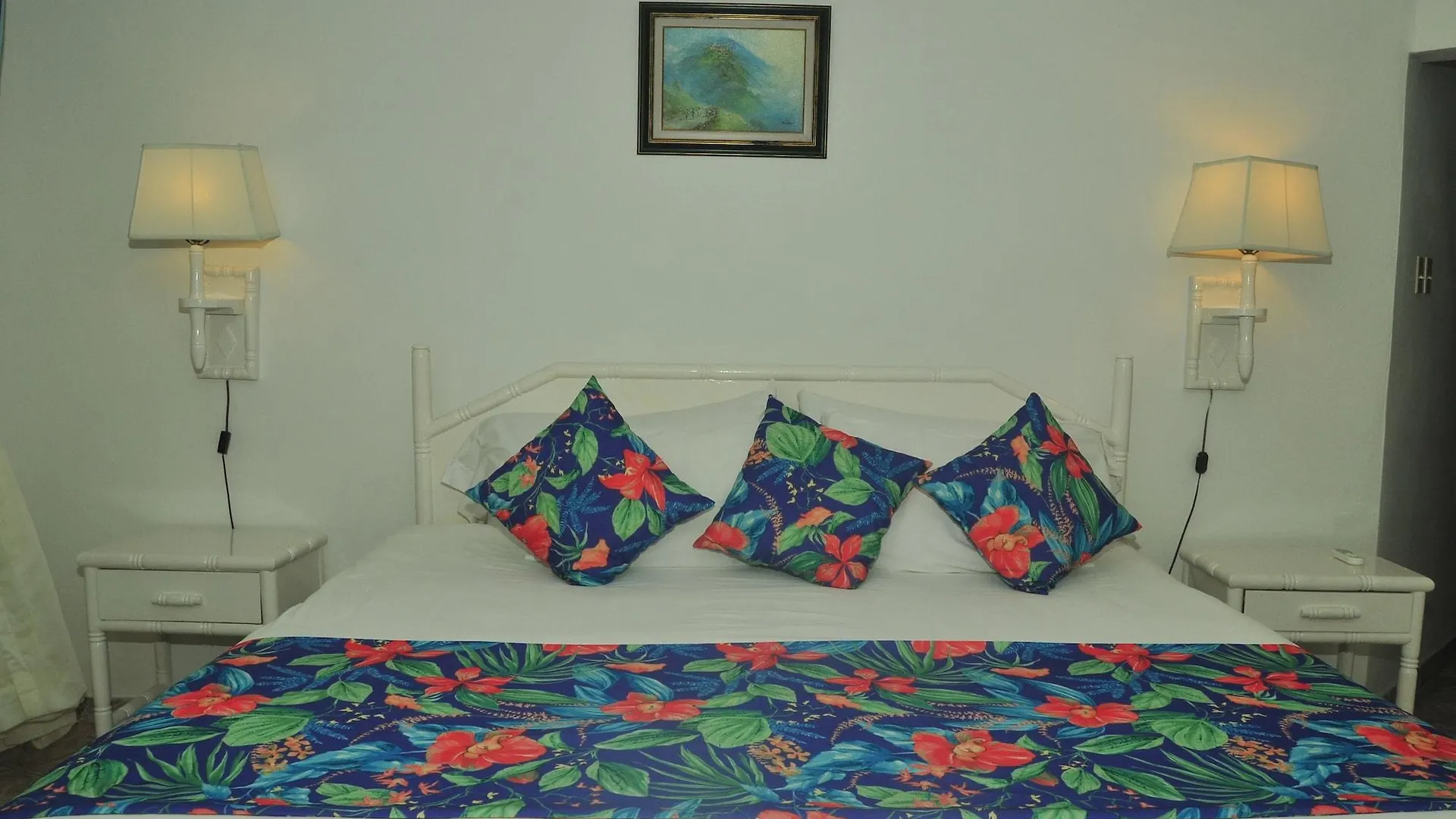 Negril Treehouse Resort Hotel
